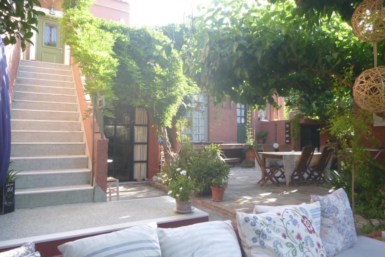 Small Guesthouse In The Garden أمارنثوس المظهر الخارجي الصورة