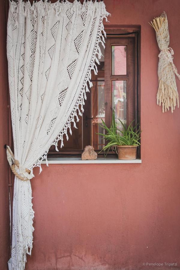 Small Guesthouse In The Garden أمارنثوس المظهر الخارجي الصورة