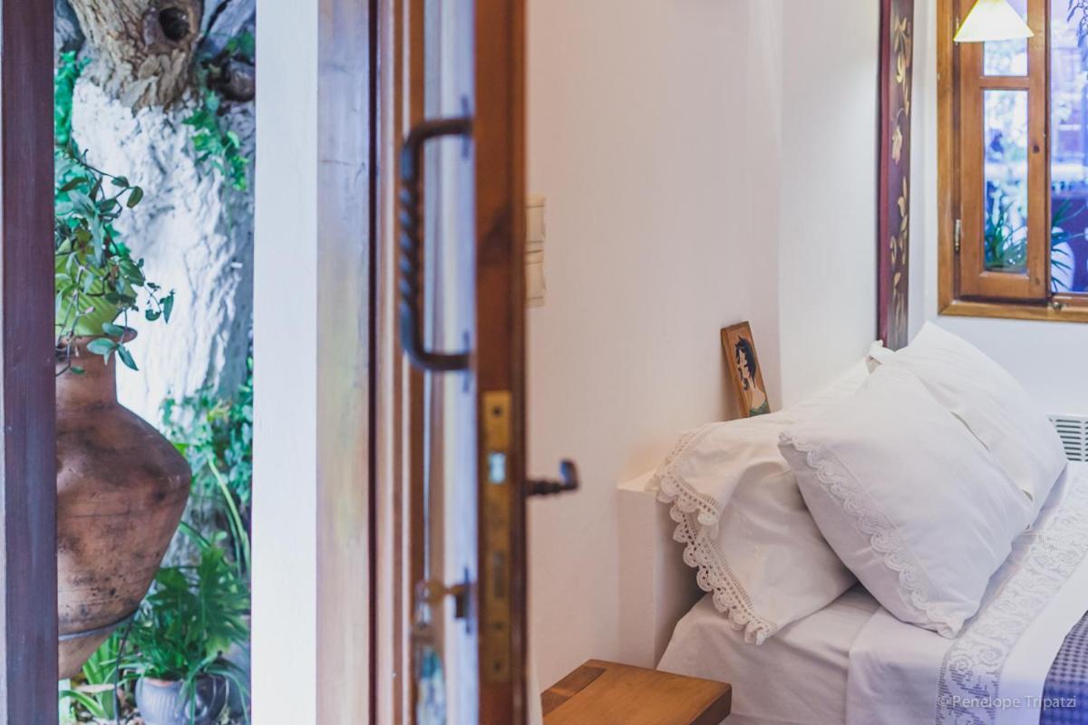Small Guesthouse In The Garden أمارنثوس المظهر الخارجي الصورة